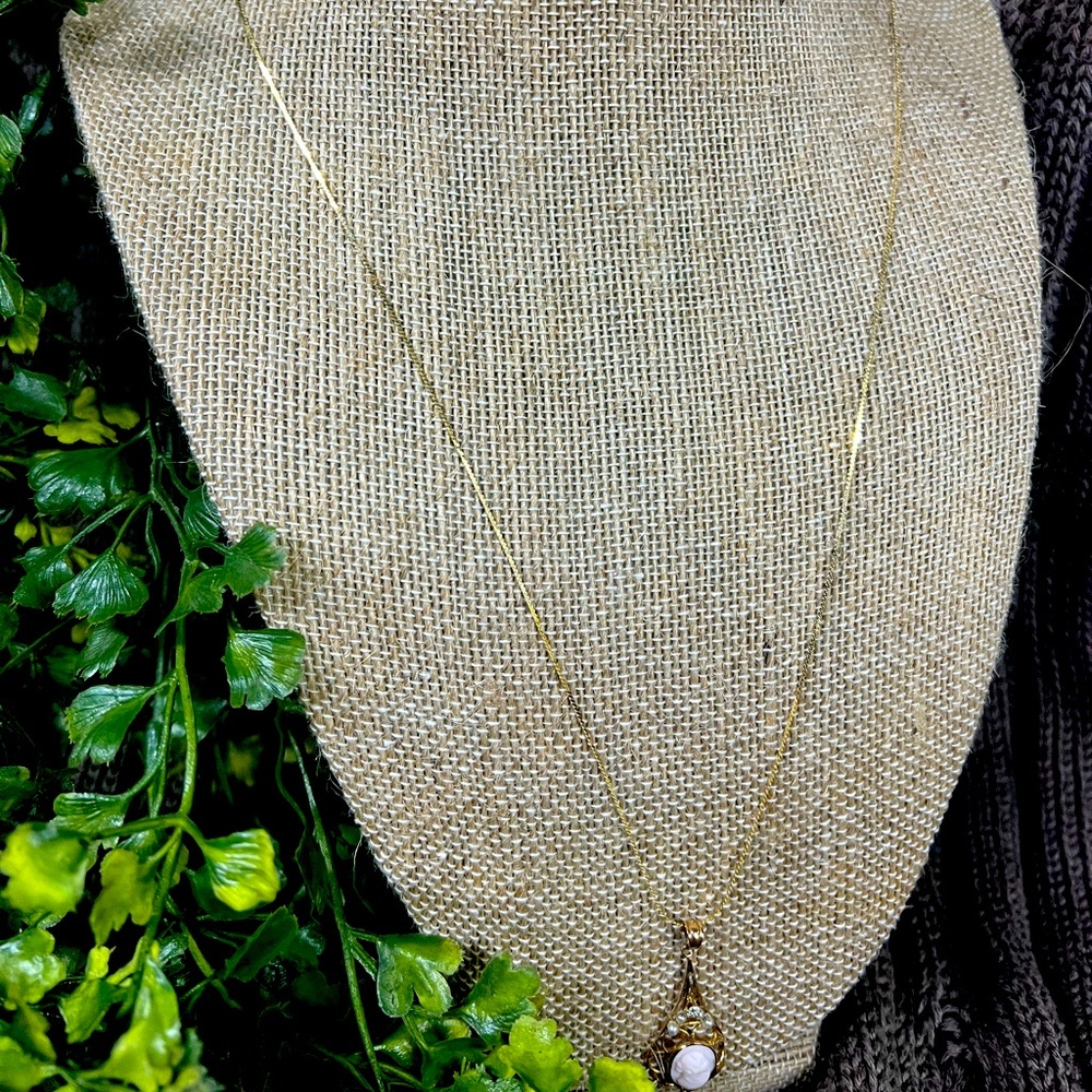 14K Yellow Gold necklace - 20” with Cameo Pendant